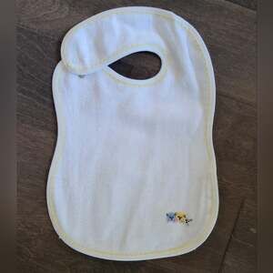 Embroidered Kitten Terry Cloth Baby Bib White Yellow Vintage Style NWT